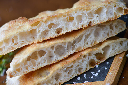 Crunchy pala romana pizza