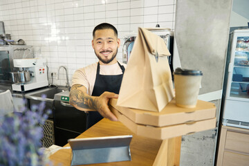 Top quality customer service at local cafe with food delivery option