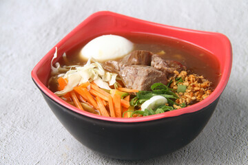 Freshly cooked Filipino food called Pares Mami