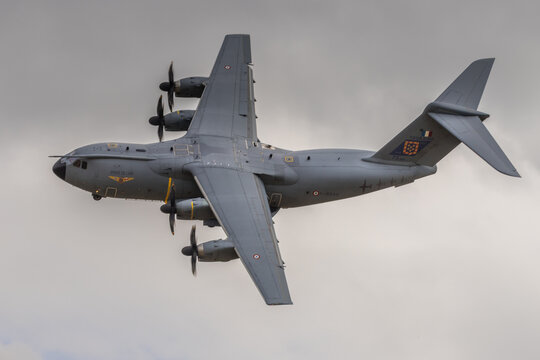 Airbus A 400 M Atlas in flight during an air show