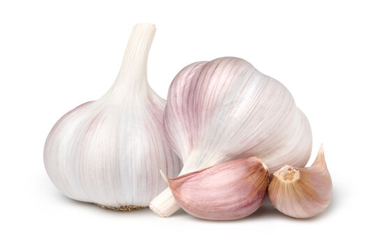 Raw garlic isolated on white background, cut out