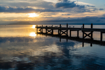 Fototapeta na wymiar Sunrise over Lake Rotorua