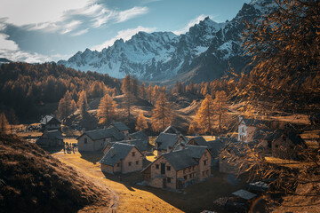 Fototapeta premium landscape of a village view in the mountains at autumn on a sunny day