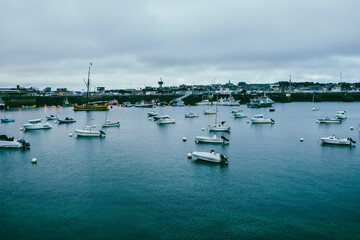 Fototapeta premium Saint Malo fin Aout entre soleil et pluie 