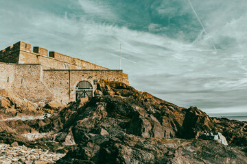 Fototapeta premium Saint Malo fin Aout entre soleil et pluie 