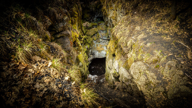 grotte lavique entr&eacute;e
