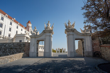 Obraz premium White Gates of Honorary Court at Bratislava Castle - Bratislava, Slovakia