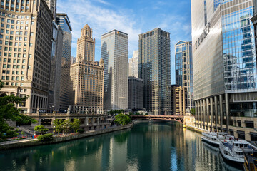 city skyscrapers Chicago downtown river