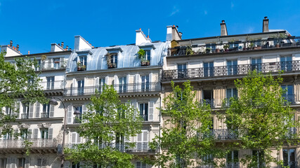 Paris, beautiful buildings, boulevard Beaumarchais, in the 11e arrondissement
 - obrazy, fototapety, plakaty