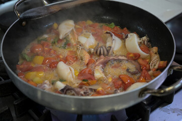andrea zuppa di pesce in padella sul fuocoveneziano