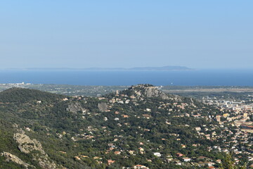 Obraz premium Colline du Castéou, sommet des Maurettes, à Hyères