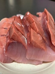 寒ブリ　大盛り刺身