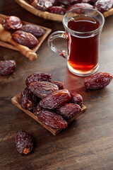 Tea and dried dates.