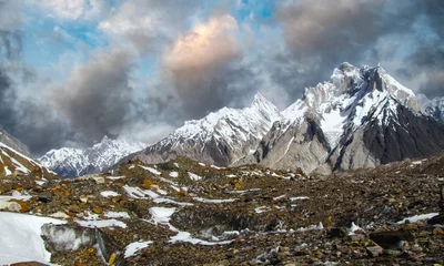 Afwasbaar Fotobehang Gasherbrum Baltoro-gletsjers op weg naar K2-basiskamp, de op één na hoogste berg ter wereld