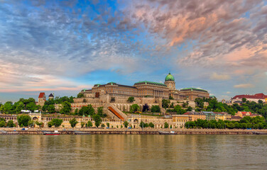 Fototapeta na wymiar Budapest sunrise