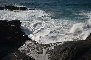 Visisting the coastline and contemplating its relaxing moments