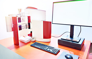 Computer analysis of particles by size