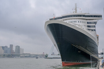 Ozeanliner im Hafen Rotterdam, Holland - Ocean liner cruiseship cruise ship at cruise terminal in Rotterdam, Netherlands	