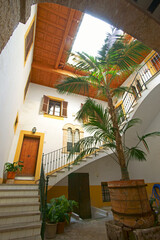 Patio de Can Cabrer(s.XV).Centro historico.Palma.Mallorca.Baleares.España.