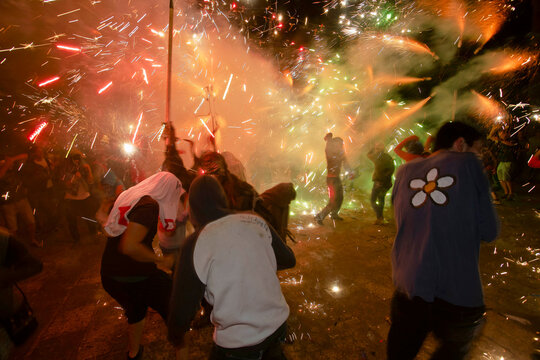 Correfoc, fiesta de demonios y fuego.Fiestas de Sant Joan.Palma.Mallorca.Islas Baleares. Espa&ntilde;a.