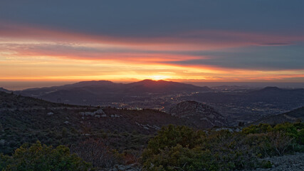 Fototapeta premium Coucher de soleil sur Marseille - Col de l'Espigoulier