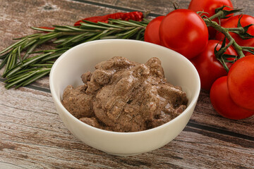 Soft chicken liver with cream