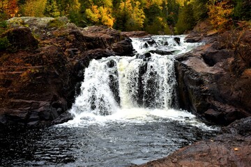 Obraz premium waterfall in autumn