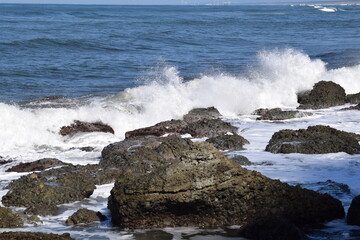 岩場の荒波 山形県庄内 日本海