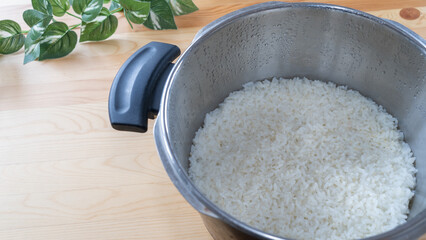 圧力鍋で炊いたご飯｜炊きたての白米