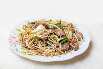 beef with beans and noodles