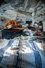 無骨キャンプ 焚き火 テント内 自然 外 屋外