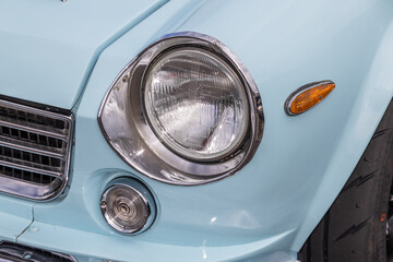 古い自動車のヘッドライト　Headlight of the old car