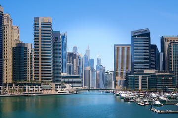 Fototapeta na wymiar architecture view in dubai marina , in united arab emirates