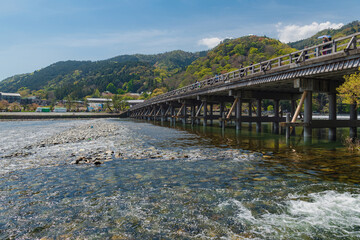 京都嵐山 渡月橋の春景色