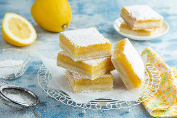 Freshly baked lemon bars - 528236756