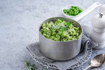 green peas and spinach risotto
