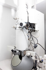 Electron microscope in a scientific laboratory used for diagnosis and research.