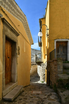 A narrow street in Calitri, a picturesque village in the province of Avellino in Campania, Italy.