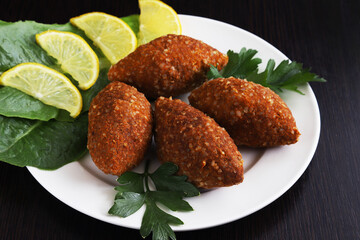 Ishli kufta. Beef kufta from lentils and bulgur. 