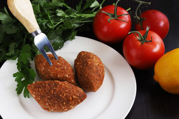Ishli kufta. Beef kufta from lentils and bulgur. 