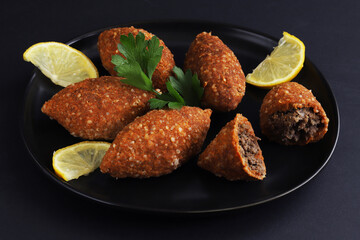 Ishli kufta. Beef kufta from lentils and bulgur. 