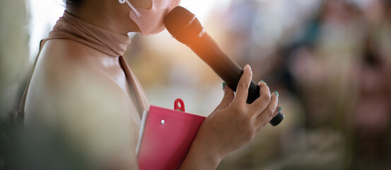 microphone on stage, speaker, conference