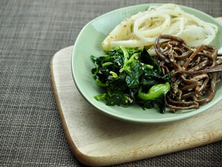 한국 전통음식, 고사리, 도라지, 시금치, 나물, 반찬