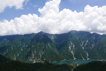 Tateyama Ropeway is one of the most unique in the world. This is the only cable car in Japan without pylons along its span.