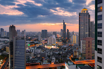 Bangkok Cityscape, Business district with high building at dusk (Bangkok, Thailand) - obrazy, fototapety, plakaty