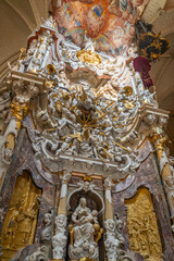 
Impresionante vista panorámica de la hermosa puesta de sol sobre el casco antiguo de Toledo. Destino de viaje España