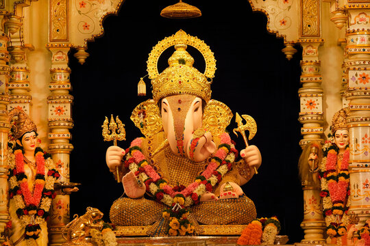 02 September 2022, Pune, Maharashtra, India, Beautiful sculpture of Lord Ganesh called as Dagdusheth Halwai Ganpati near Mandai location during Ganesh Utsav Festival.