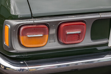 テールライト　tail light