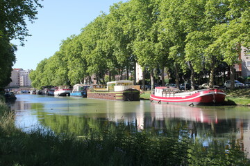 Fototapeta na wymiar Canal du midi, Toulouse