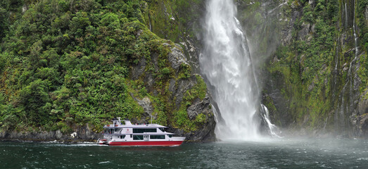 Wasserfall Fjord Milford Sound Neuseeland © Markus